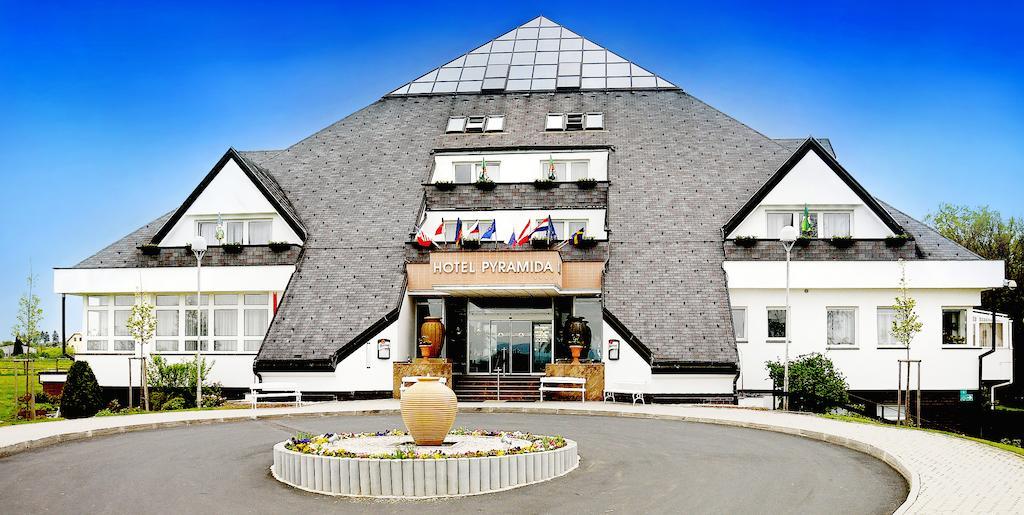 Lázeňský hotel Pyramida I Františkovy Lázně Esterno foto